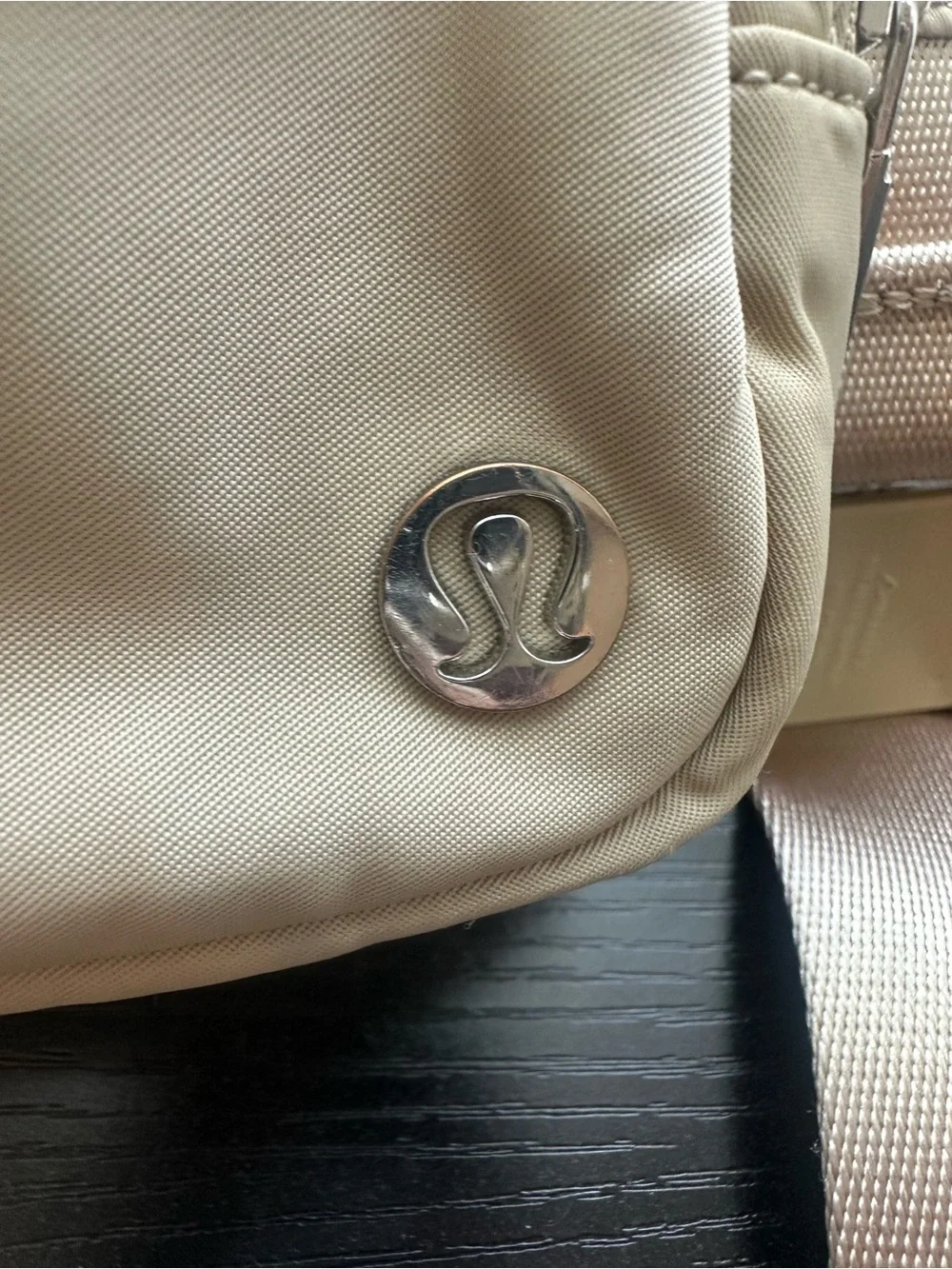 Lululemon Downtown Tan/ Silver Crossbody Everywhere Belt Bag 1L